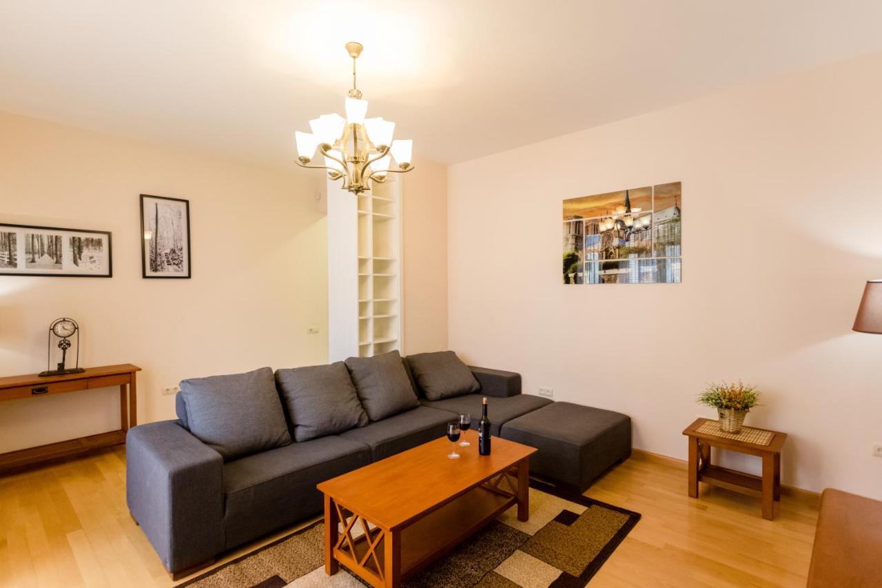 Downtown Two-Bedroom Apartment Ll Tiflis Exterior foto